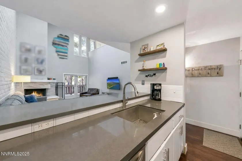 120 Country Club, Incline Village, Nevada 89451, 2 Bedrooms Bedrooms, ,2 BathroomsBathrooms,Residential,Residential,Country Club,250059267