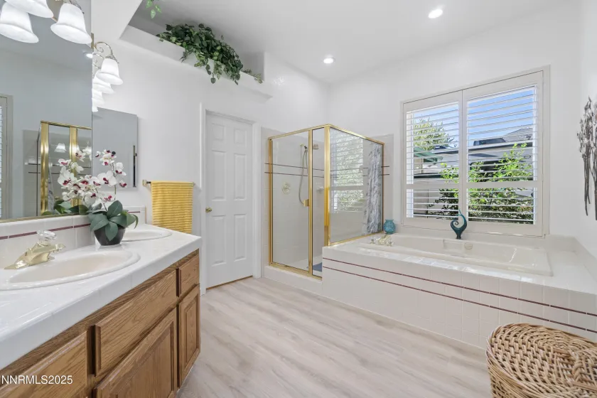 1216 Pleasantview, Gardnerville, Nevada 89460, 3 Bedrooms Bedrooms, ,2 BathroomsBathrooms,Residential,Residential,Pleasantview,250056952