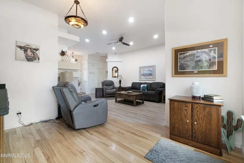 1216 Pleasantview, Gardnerville, Nevada 89460, 3 Bedrooms Bedrooms, ,2 BathroomsBathrooms,Residential,Residential,Pleasantview,250056952