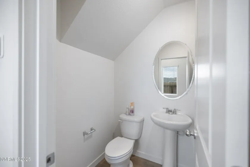 7701 Wandering, Reno, Nevada 89506, 3 Bedrooms Bedrooms, ,3 BathroomsBathrooms,Residential,Residential,Wandering,250059276