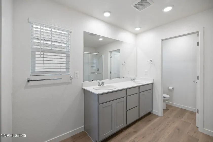 7701 Wandering, Reno, Nevada 89506, 3 Bedrooms Bedrooms, ,3 BathroomsBathrooms,Residential,Residential,Wandering,250059276