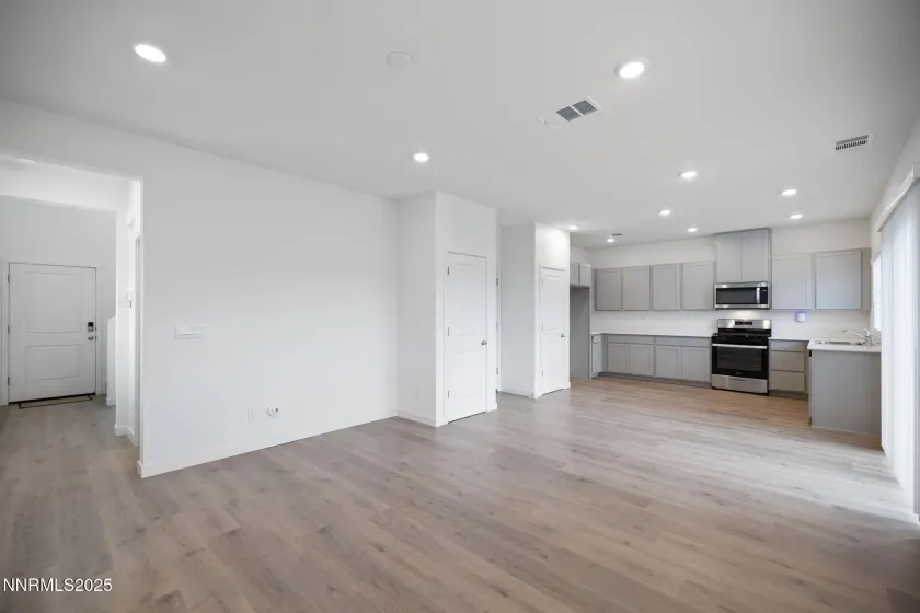 7701 Wandering, Reno, Nevada 89506, 3 Bedrooms Bedrooms, ,3 BathroomsBathrooms,Residential,Residential,Wandering,250059276