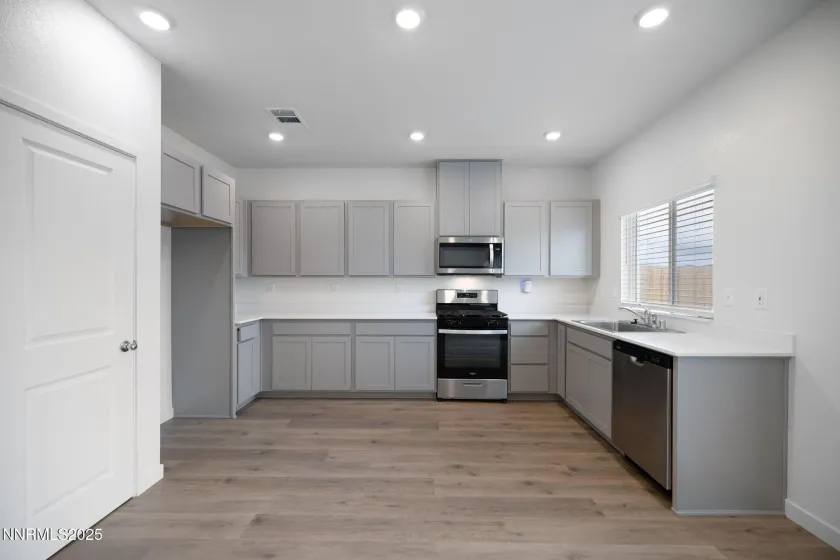 7701 Wandering, Reno, Nevada 89506, 3 Bedrooms Bedrooms, ,3 BathroomsBathrooms,Residential,Residential,Wandering,250059276