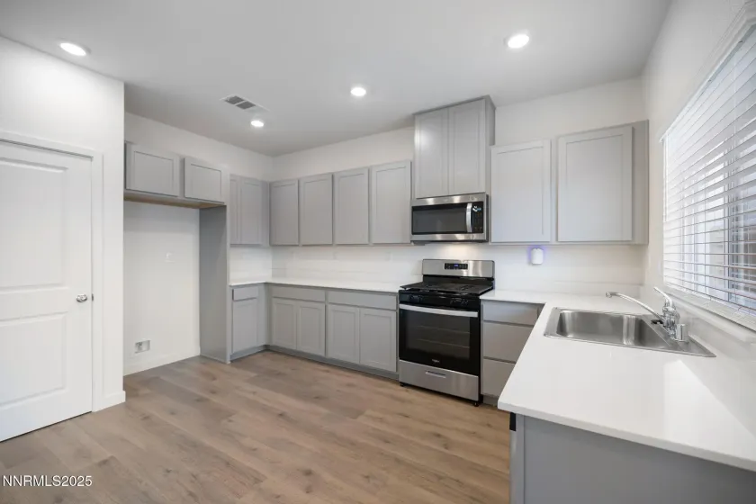 7701 Wandering, Reno, Nevada 89506, 3 Bedrooms Bedrooms, ,3 BathroomsBathrooms,Residential,Residential,Wandering,250059276