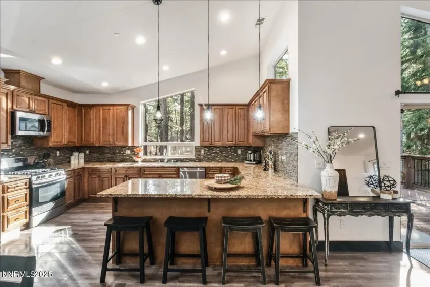 2212 Tahoe Vista, South Lake Tahoe, California 96150, 4 Bedrooms Bedrooms, ,3 BathroomsBathrooms,Residential,Residential,Tahoe Vista,250059278