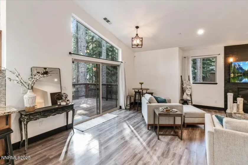 2212 Tahoe Vista, South Lake Tahoe, California 96150, 4 Bedrooms Bedrooms, ,3 BathroomsBathrooms,Residential,Residential,Tahoe Vista,250059278