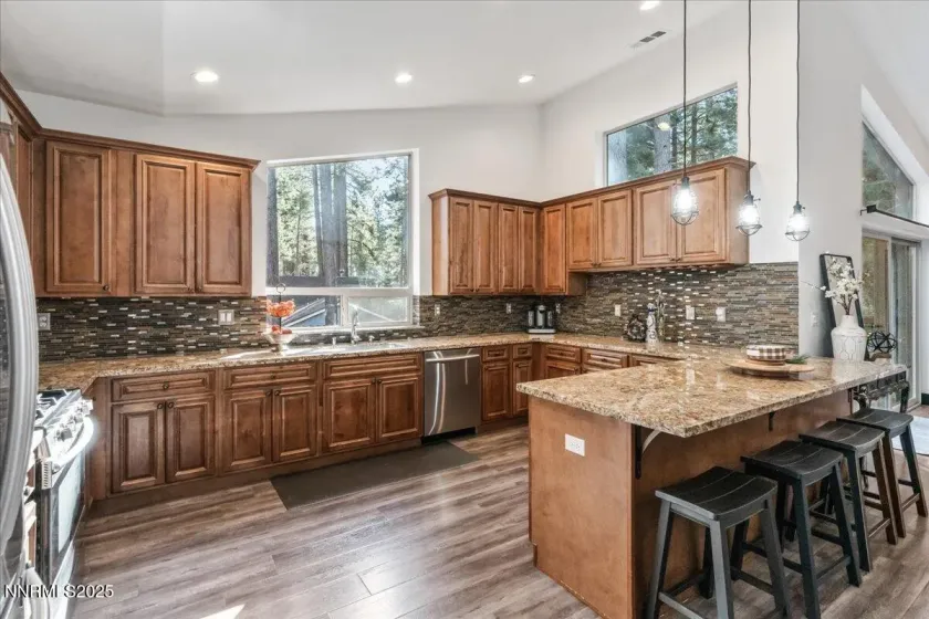 2212 Tahoe Vista, South Lake Tahoe, California 96150, 4 Bedrooms Bedrooms, ,3 BathroomsBathrooms,Residential,Residential,Tahoe Vista,250059278