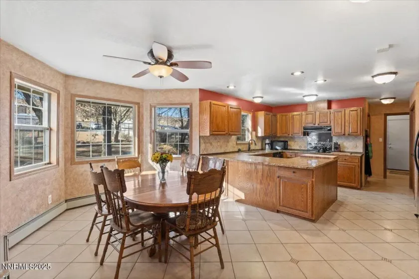 10705 Silver Spur, Reno, Nevada 89508, 4 Bedrooms Bedrooms, ,3 BathroomsBathrooms,Residential,Residential,Silver Spur,250050821