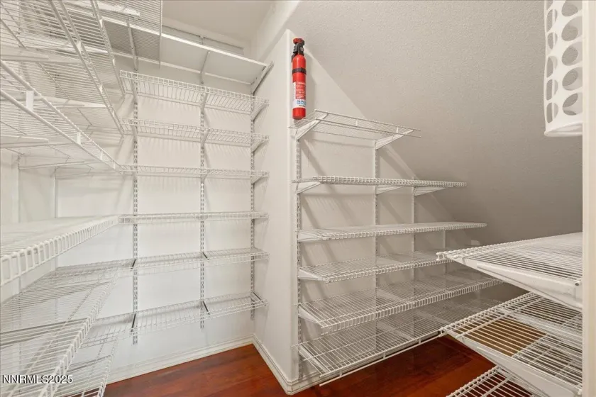 1516 Coleman, Reno, Nevada 89503, 6 Bedrooms Bedrooms, ,4 BathroomsBathrooms,Residential,Residential,Coleman,250059287