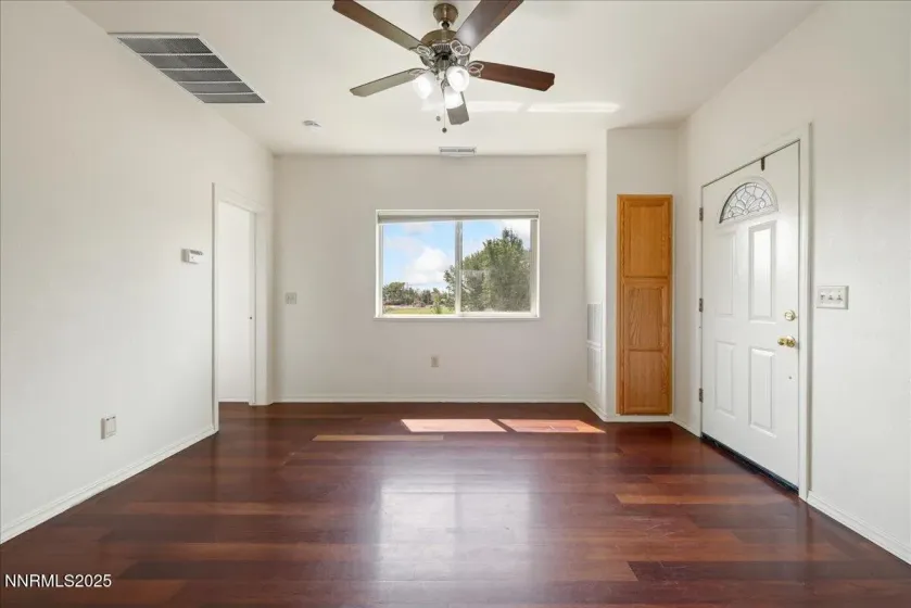 1516 Coleman, Reno, Nevada 89503, 6 Bedrooms Bedrooms, ,4 BathroomsBathrooms,Residential,Residential,Coleman,250059287