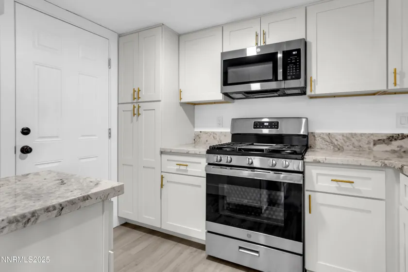 2738 Waterfield, Sparks, Nevada 89434, 3 Bedrooms Bedrooms, ,2 BathroomsBathrooms,Residential,Residential,Waterfield,250059297