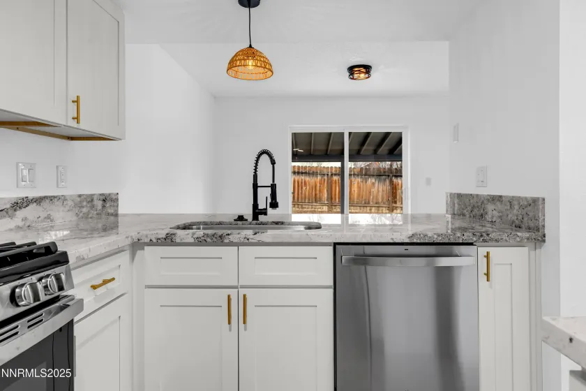 2738 Waterfield, Sparks, Nevada 89434, 3 Bedrooms Bedrooms, ,2 BathroomsBathrooms,Residential,Residential,Waterfield,250059297