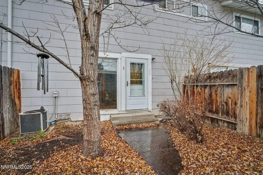 44 Smithridge, Reno, Nevada 89502, 3 Bedrooms Bedrooms, ,2 BathroomsBathrooms,Residential,Residential,Smithridge,250059299