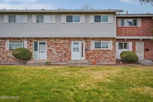 44 Smithridge, Reno, Nevada 89502, 3 Bedrooms Bedrooms, ,2 BathroomsBathrooms,Residential,Residential,Smithridge,250059299