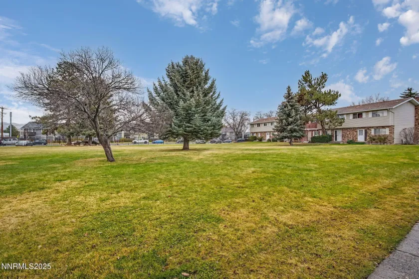 44 Smithridge, Reno, Nevada 89502, 3 Bedrooms Bedrooms, ,2 BathroomsBathrooms,Residential,Residential,Smithridge,250059299