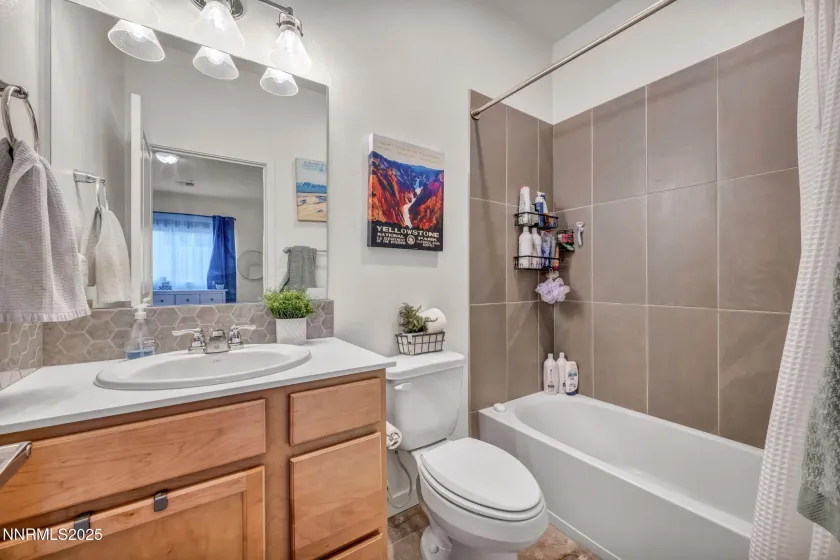 585 Logan Jacob, Reno, Nevada 89503, 2 Bedrooms Bedrooms, ,3 BathroomsBathrooms,Residential,Residential,Logan Jacob,250056438