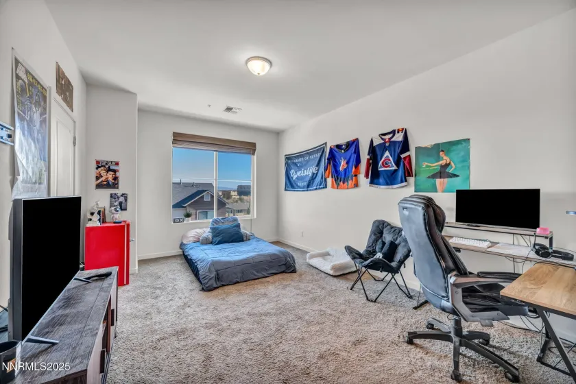 585 Logan Jacob, Reno, Nevada 89503, 2 Bedrooms Bedrooms, ,3 BathroomsBathrooms,Residential,Residential,Logan Jacob,250056438