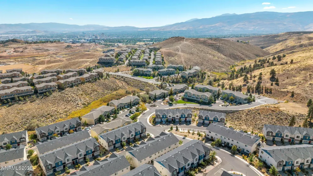 585 Logan Jacob, Reno, Nevada 89503, 2 Bedrooms Bedrooms, ,3 BathroomsBathrooms,Residential,Residential,Logan Jacob,250056438