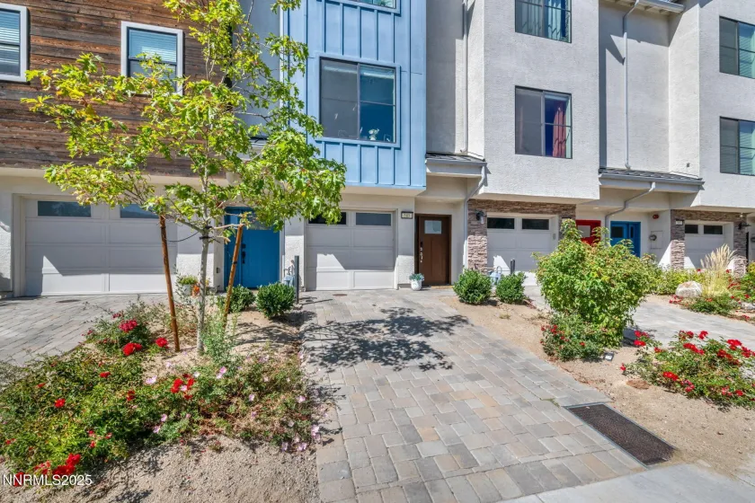 585 Logan Jacob, Reno, Nevada 89503, 2 Bedrooms Bedrooms, ,3 BathroomsBathrooms,Residential,Residential,Logan Jacob,250056438