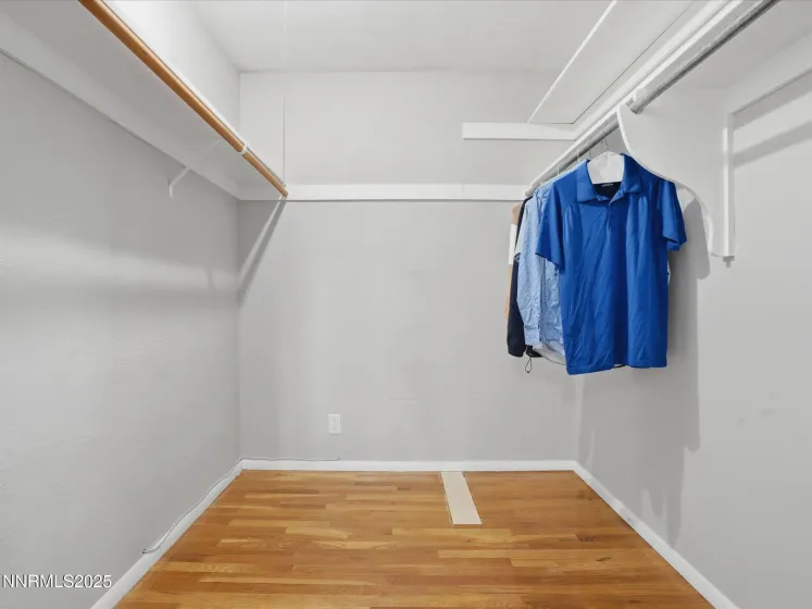 960 12th, Reno, Nevada 89503, 5 Bedrooms Bedrooms, ,3 BathroomsBathrooms,Residential,Residential,12th,250059308