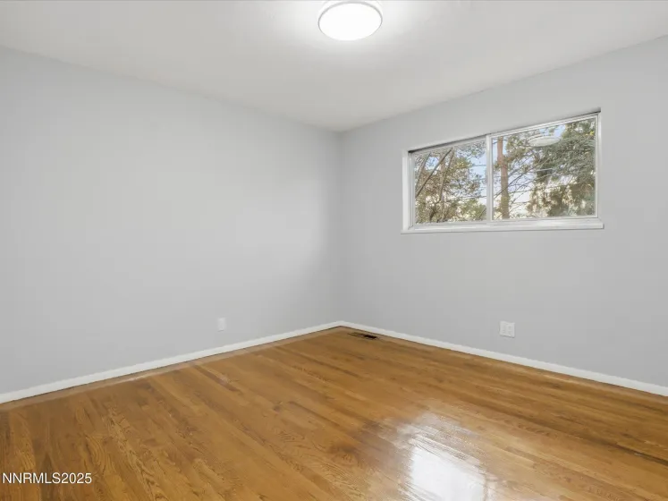 960 12th, Reno, Nevada 89503, 5 Bedrooms Bedrooms, ,3 BathroomsBathrooms,Residential,Residential,12th,250059308