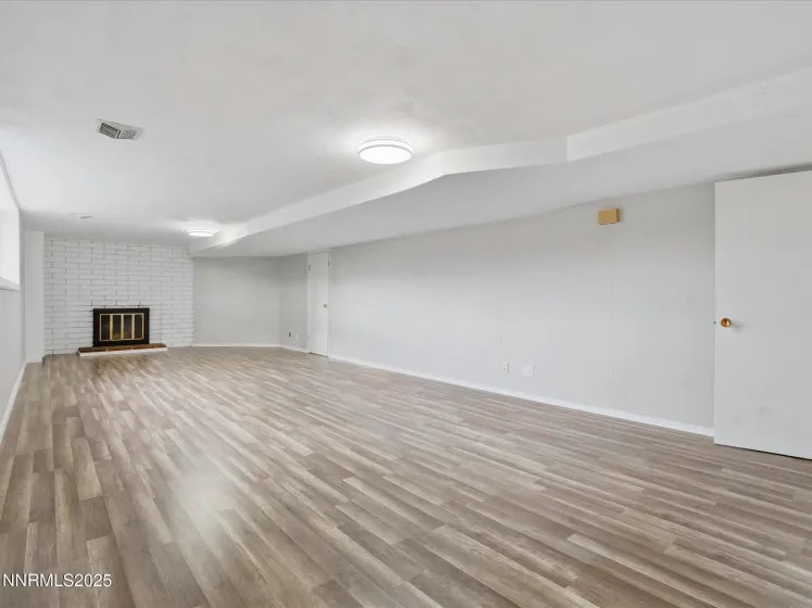 960 12th, Reno, Nevada 89503, 5 Bedrooms Bedrooms, ,3 BathroomsBathrooms,Residential,Residential,12th,250059308