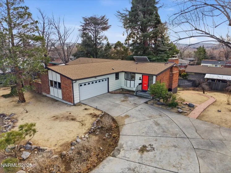 960 12th, Reno, Nevada 89503, 5 Bedrooms Bedrooms, ,3 BathroomsBathrooms,Residential,Residential,12th,250059308