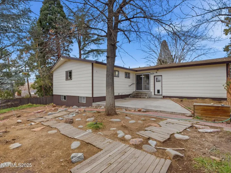 960 12th, Reno, Nevada 89503, 5 Bedrooms Bedrooms, ,3 BathroomsBathrooms,Residential,Residential,12th,250059308