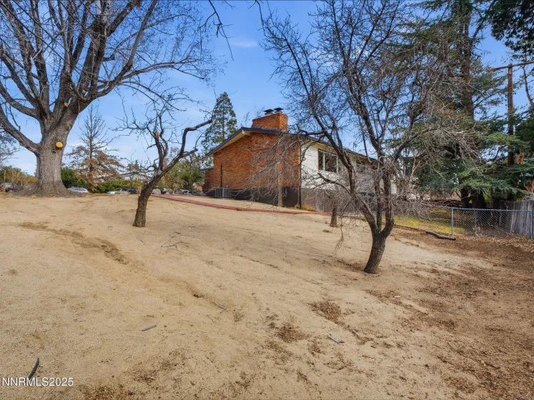 960 12th, Reno, Nevada 89503, 5 Bedrooms Bedrooms, ,3 BathroomsBathrooms,Residential,Residential,12th,250059308