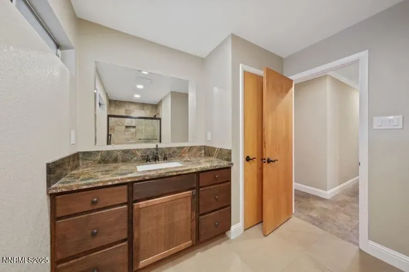 3533 Hidden Valley, Reno, Nevada 89502, 2 Bedrooms Bedrooms, ,2 BathroomsBathrooms,Residential,Residential,Hidden Valley,250059314