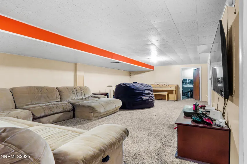 1564 Mizpah, Winnemucca, Nevada 89445, 5 Bedrooms Bedrooms, ,3 BathroomsBathrooms,Residential,Residential,Mizpah,250059315