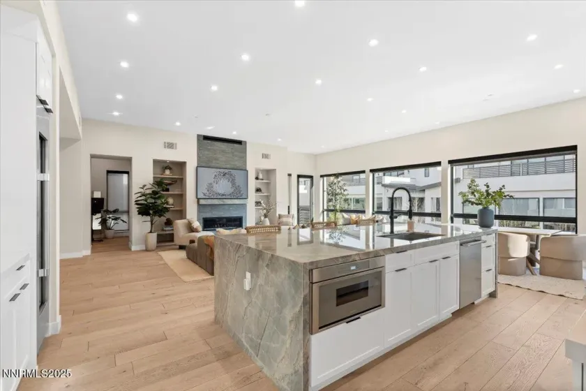 40 Campolina, Reno, Nevada 89511, 3 Bedrooms Bedrooms, ,4 BathroomsBathrooms,Residential,Residential,Campolina,250059321