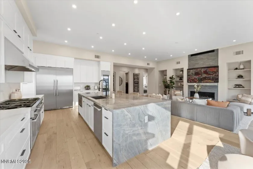 40 Campolina, Reno, Nevada 89511, 3 Bedrooms Bedrooms, ,4 BathroomsBathrooms,Residential,Residential,Campolina,250059321