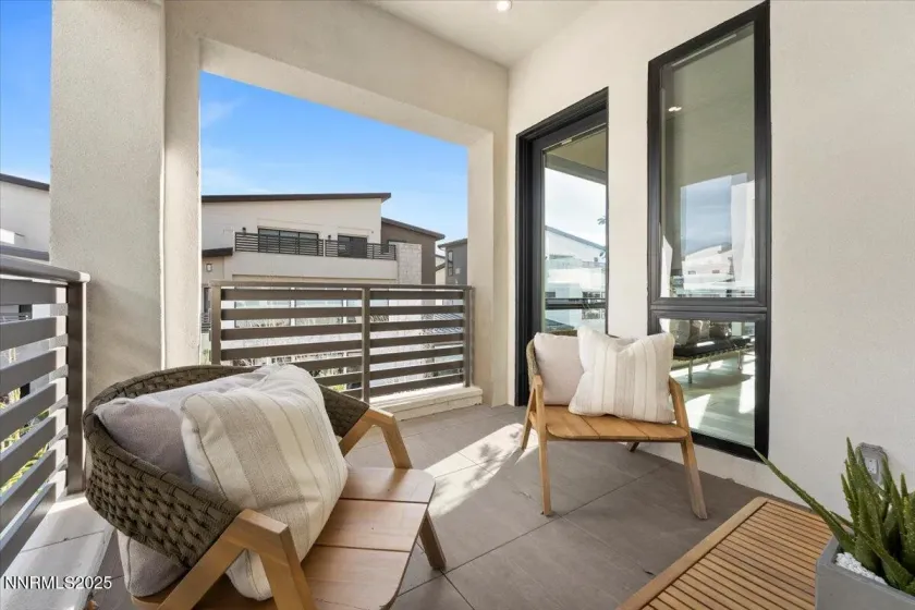 40 Campolina, Reno, Nevada 89511, 3 Bedrooms Bedrooms, ,4 BathroomsBathrooms,Residential,Residential,Campolina,250059321