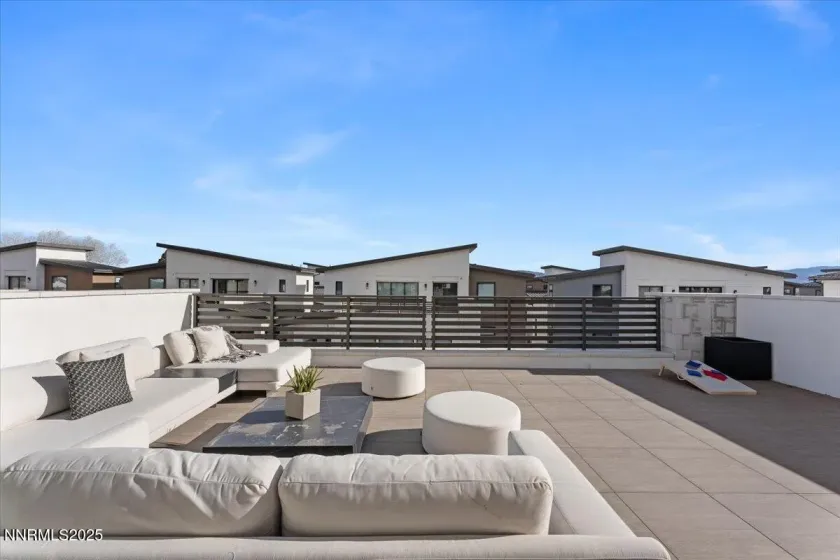 40 Campolina, Reno, Nevada 89511, 3 Bedrooms Bedrooms, ,4 BathroomsBathrooms,Residential,Residential,Campolina,250059321