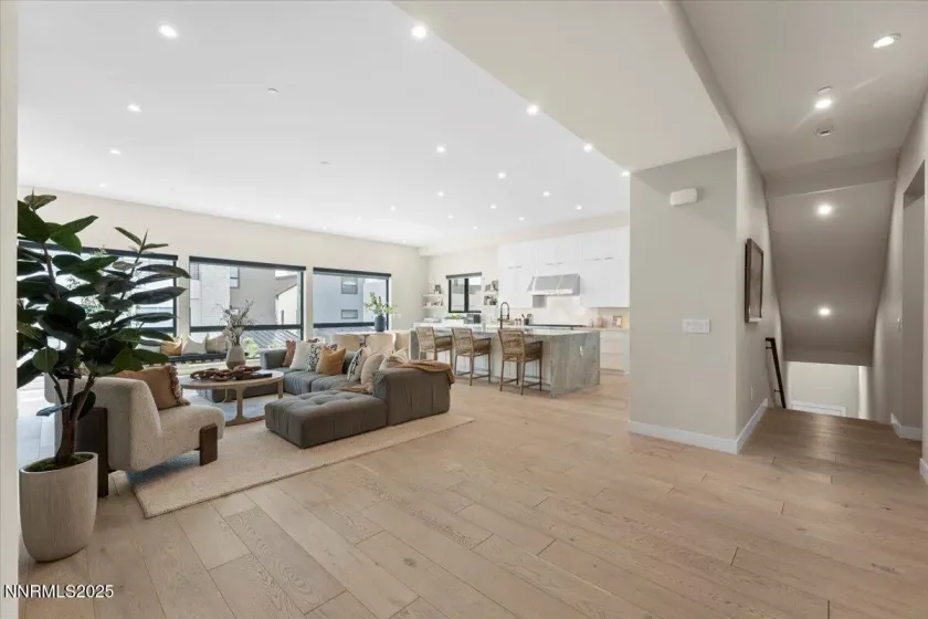 40 Campolina, Reno, Nevada 89511, 3 Bedrooms Bedrooms, ,4 BathroomsBathrooms,Residential,Residential,Campolina,250059321