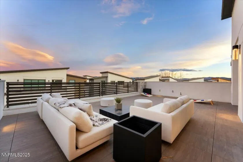 40 Campolina, Reno, Nevada 89511, 3 Bedrooms Bedrooms, ,4 BathroomsBathrooms,Residential,Residential,Campolina,250059321