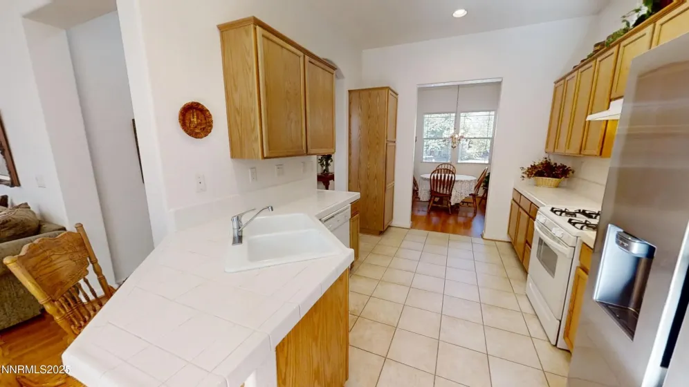 7430 Earlsmoore, Sparks, Nevada 89436, 3 Bedrooms Bedrooms, ,2 BathroomsBathrooms,Residential,Residential,Earlsmoore,250054919