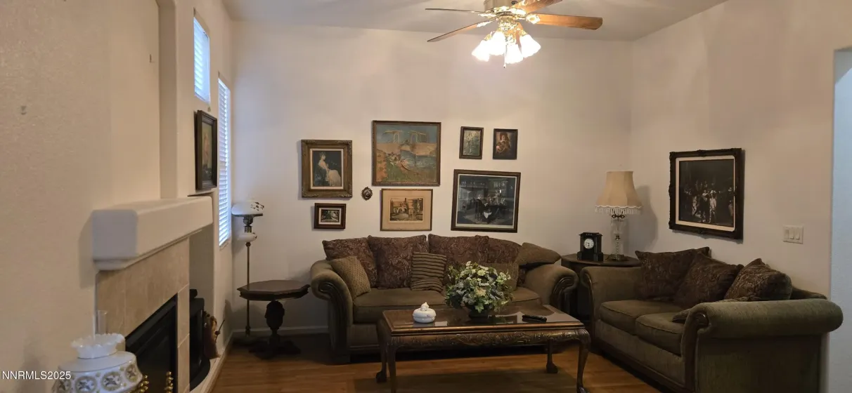 7430 Earlsmoore, Sparks, Nevada 89436, 3 Bedrooms Bedrooms, ,2 BathroomsBathrooms,Residential,Residential,Earlsmoore,250054919