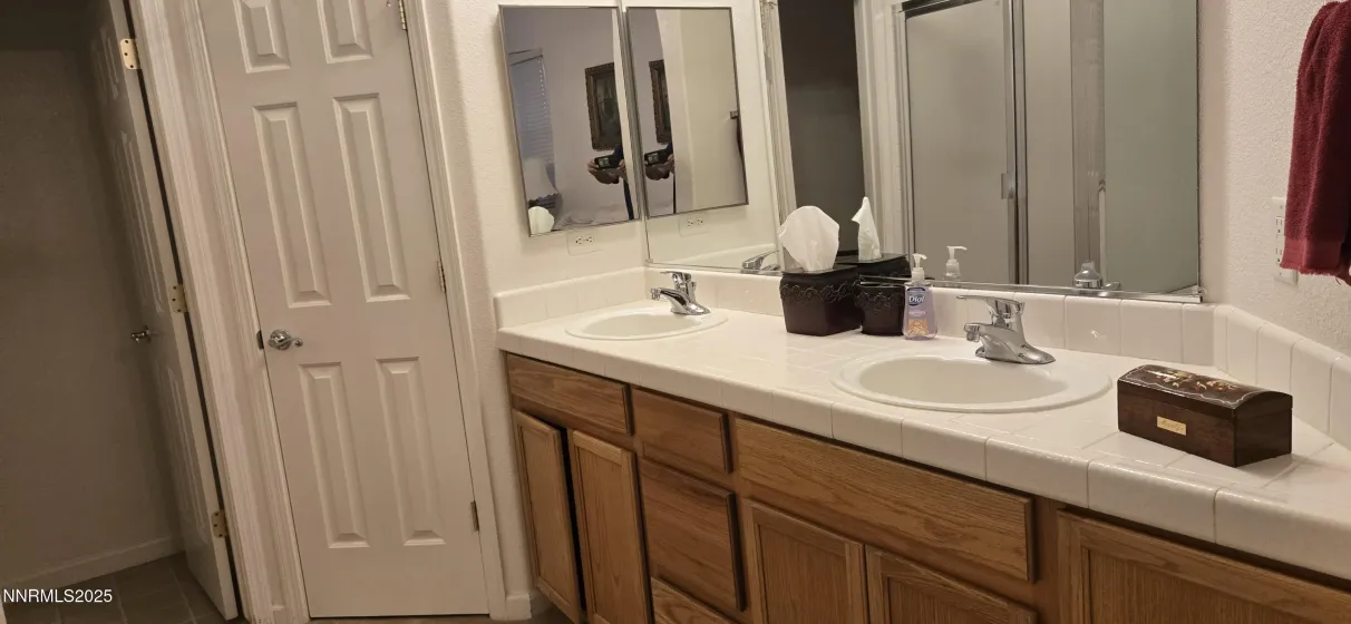 7430 Earlsmoore, Sparks, Nevada 89436, 3 Bedrooms Bedrooms, ,2 BathroomsBathrooms,Residential,Residential,Earlsmoore,250054919