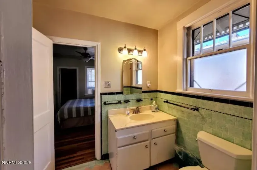 611 & 611A Nixon, Reno, Nevada 89509, 3 Bedrooms Bedrooms, ,2 BathroomsBathrooms,Residential,Residential,Nixon,250059324