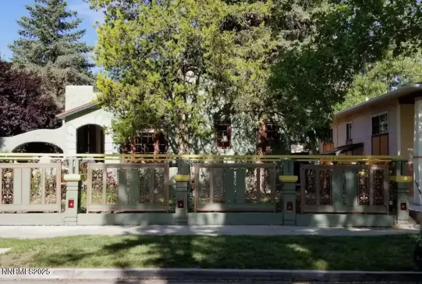 611 & 611A Nixon, Reno, Nevada 89509, 3 Bedrooms Bedrooms, ,2 BathroomsBathrooms,Residential,Residential,Nixon,250059324