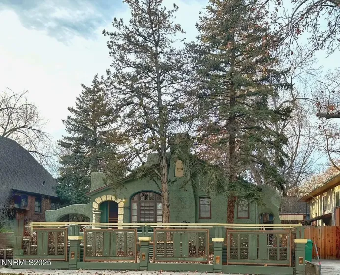 611 & 611A Nixon, Reno, Nevada 89509, 3 Bedrooms Bedrooms, ,2 BathroomsBathrooms,Residential,Residential,Nixon,250059324