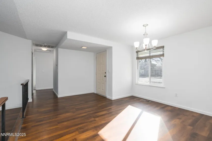 1266 Junction, Sparks, Nevada 89434, 3 Bedrooms Bedrooms, ,2 BathroomsBathrooms,Residential,Residential,Junction,250059326