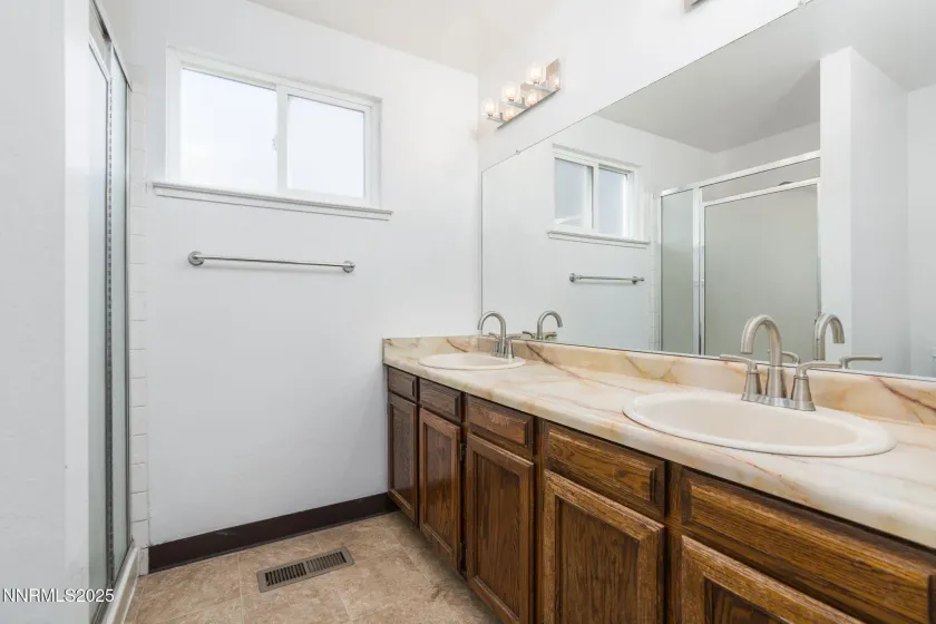 1266 Junction, Sparks, Nevada 89434, 3 Bedrooms Bedrooms, ,2 BathroomsBathrooms,Residential,Residential,Junction,250059326