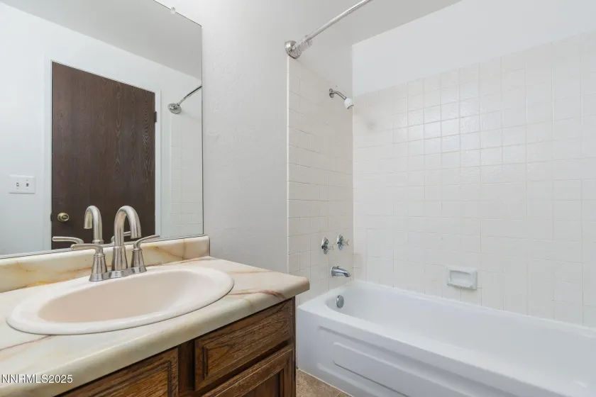 1266 Junction, Sparks, Nevada 89434, 3 Bedrooms Bedrooms, ,2 BathroomsBathrooms,Residential,Residential,Junction,250059326