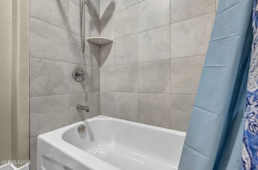 32 Stellar, Carson City, Nevada 89705, 4 Bedrooms Bedrooms, ,3 BathroomsBathrooms,Residential,Residential,Stellar,250059332