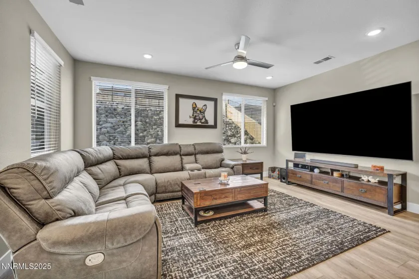 32 Stellar, Carson City, Nevada 89705, 4 Bedrooms Bedrooms, ,3 BathroomsBathrooms,Residential,Residential,Stellar,250059332