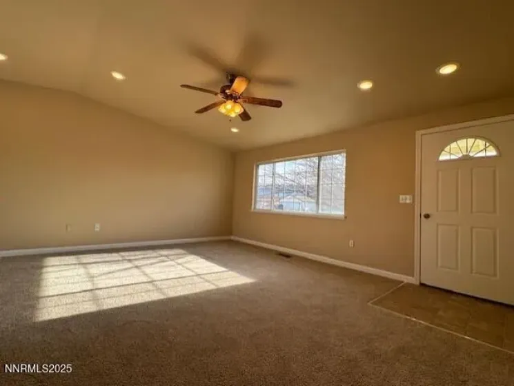 2044 Lonnie, Dayton, Nevada 89403, 3 Bedrooms Bedrooms, ,2 BathroomsBathrooms,Residential,Residential,Lonnie,250059336