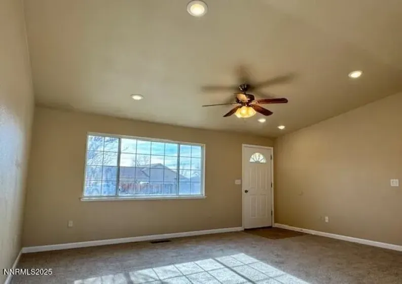 2044 Lonnie, Dayton, Nevada 89403, 3 Bedrooms Bedrooms, ,2 BathroomsBathrooms,Residential,Residential,Lonnie,250059336